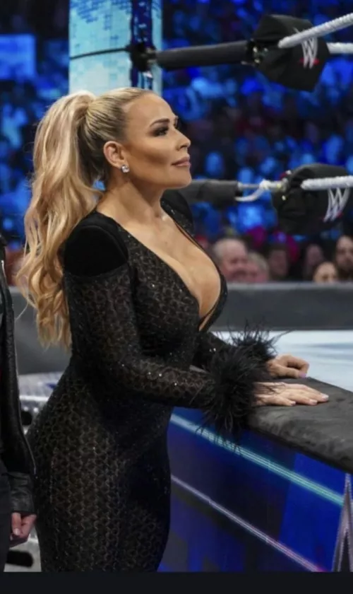 she's at it again 🎈🎈 by MaleficentBus8