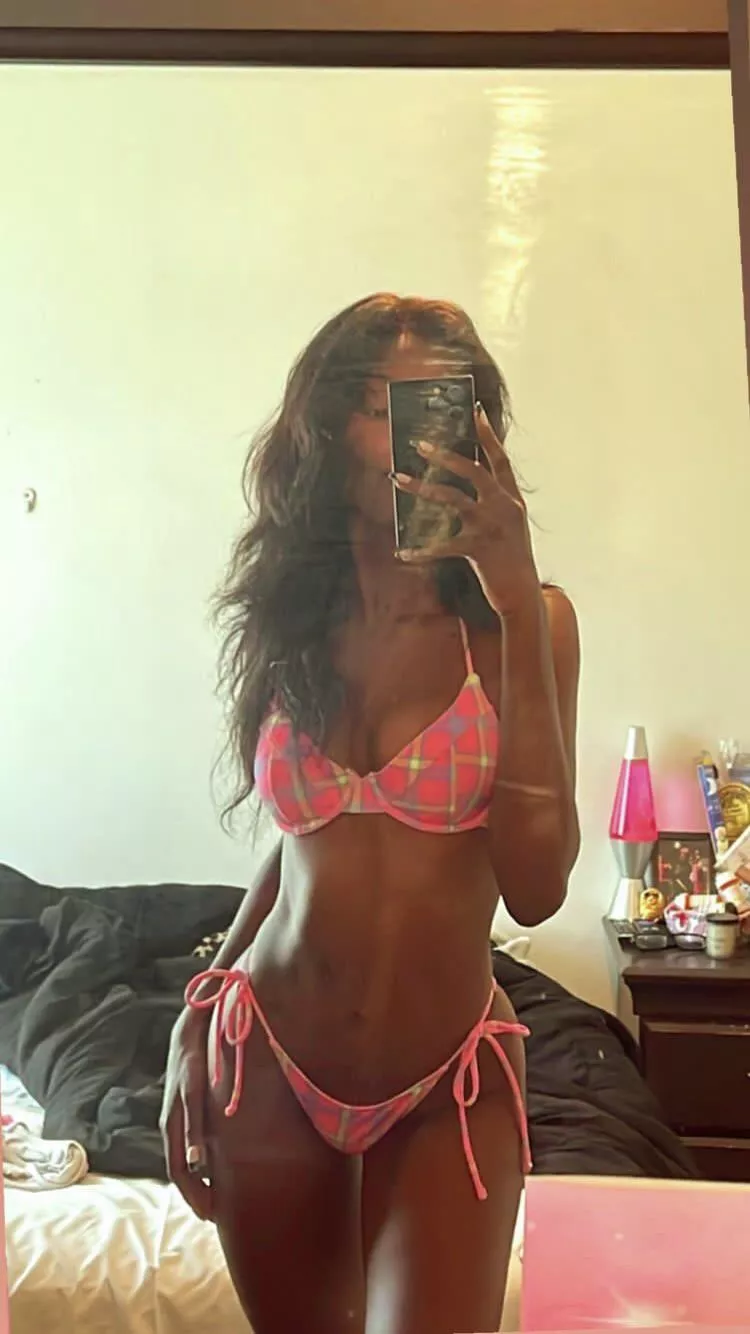 She’s so fine posted by Environmental-Map-10