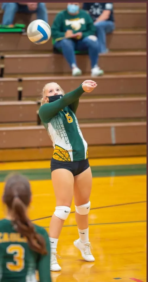 She's wearing them Extra Tight by Alternative-Note-750