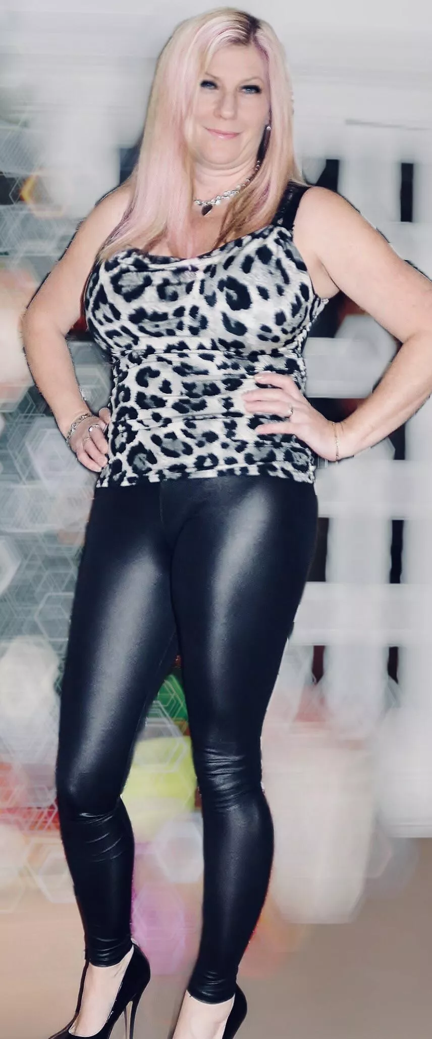 Shiny Mature wife posted by Satinnightislut