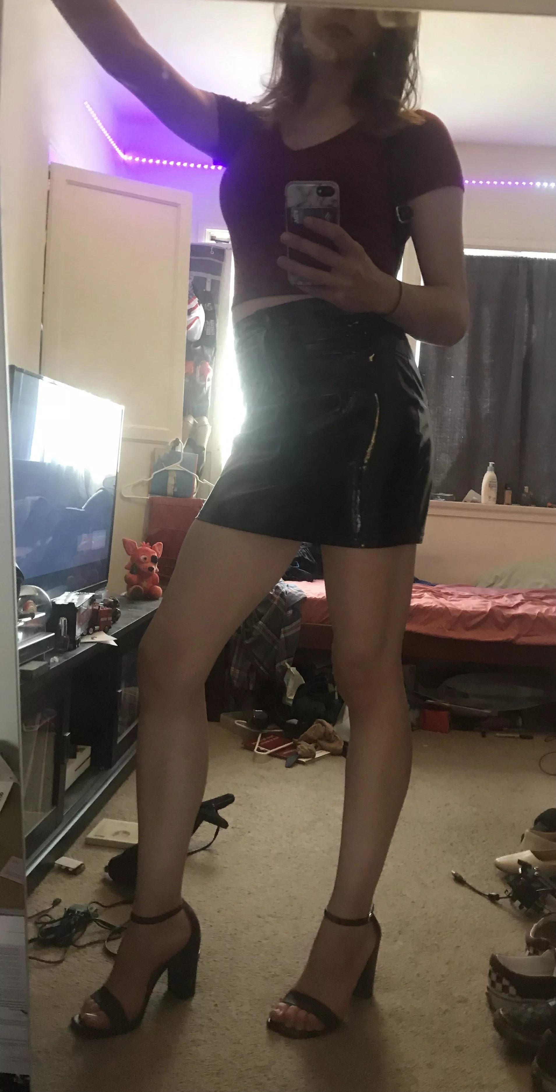 Shiny skirt, smooth legs 💅 slayed today posted by BetterThanStarlight