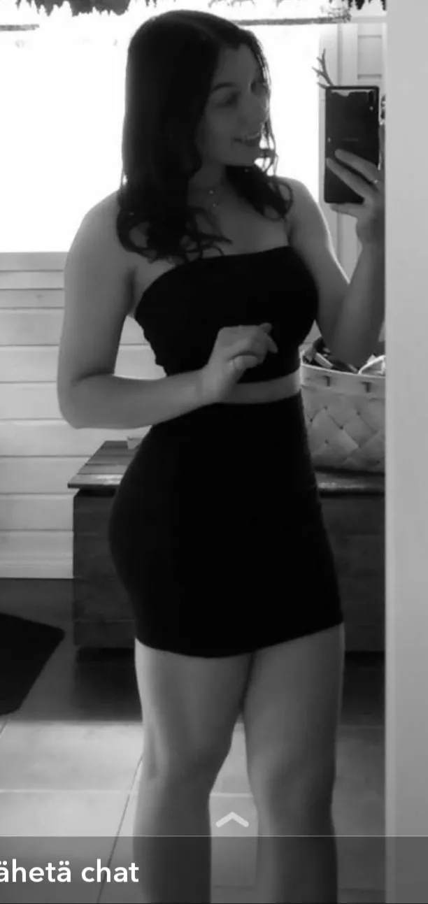 Short posted by sendnudesxoxo69