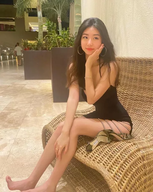 Short black dress by angizni