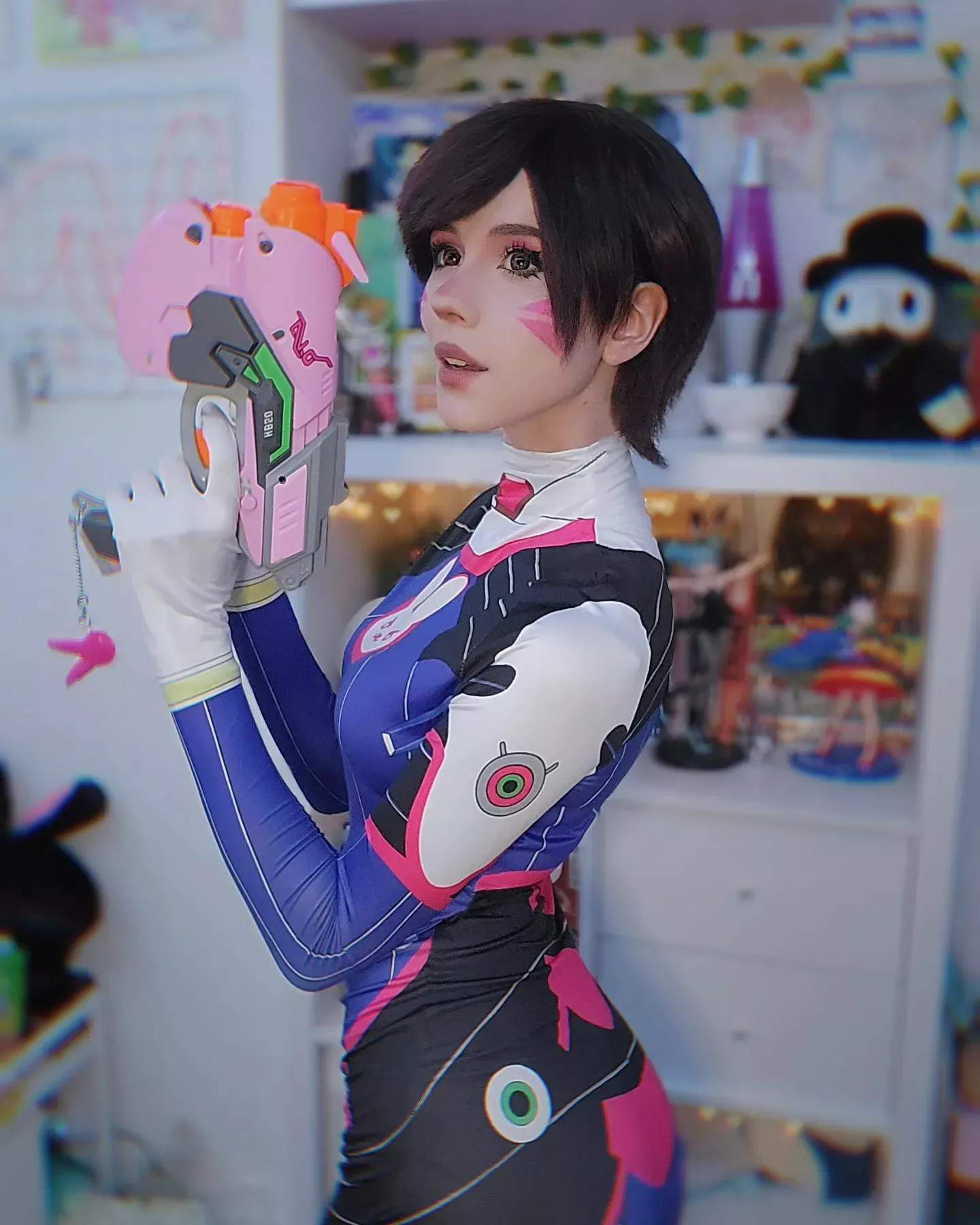 Short Hair D.va by pearythecatapus ♡ posted by pearythecatapus_