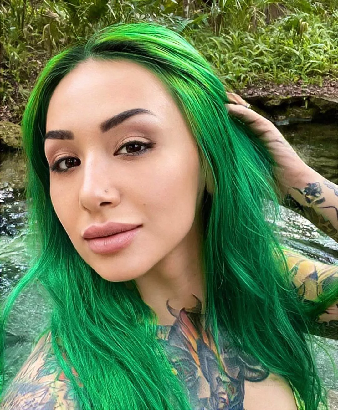 Shotzi 💚 posted by chachacha32