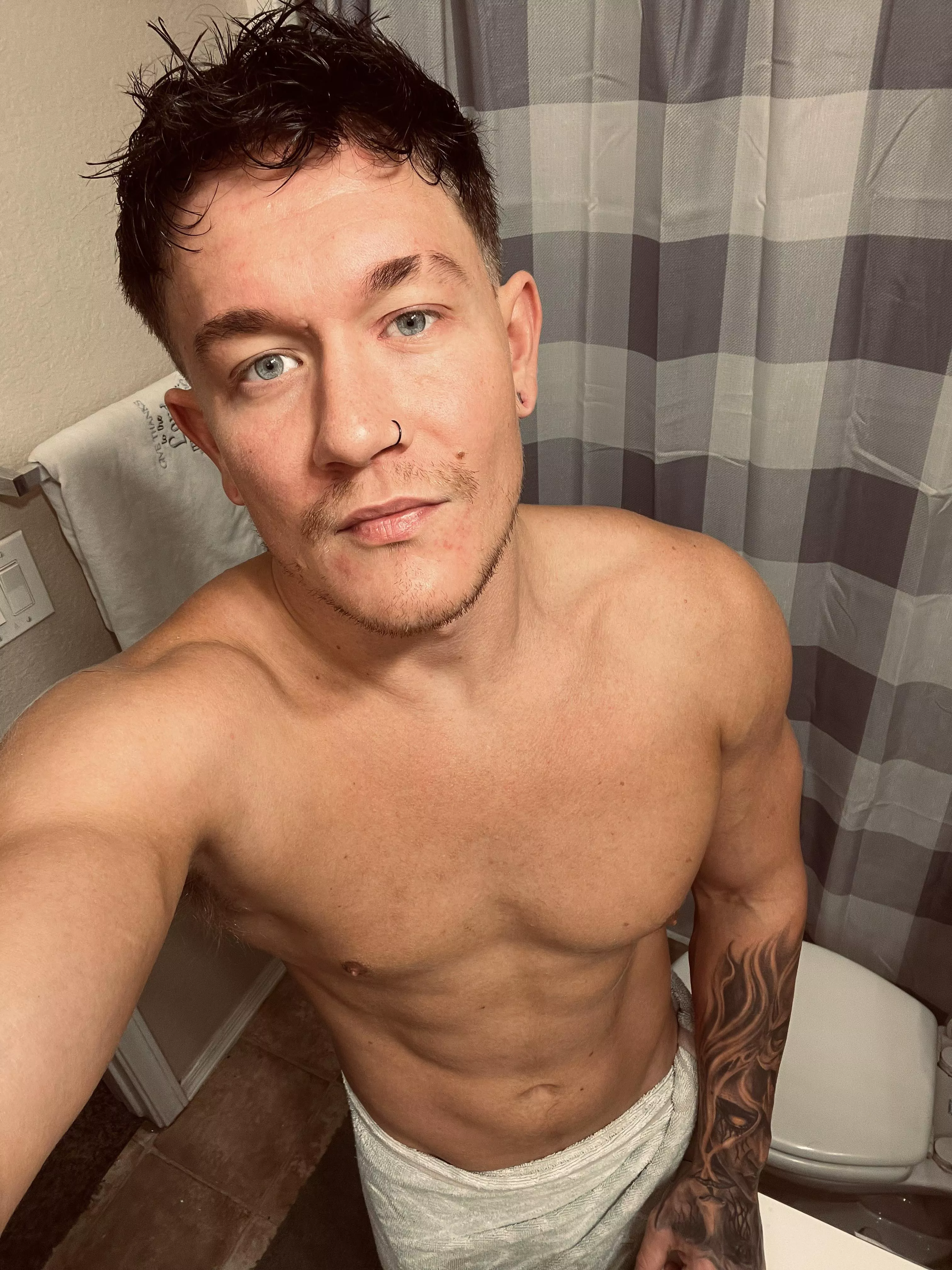 Should I drop the towel? posted by Coleanthonyxxx