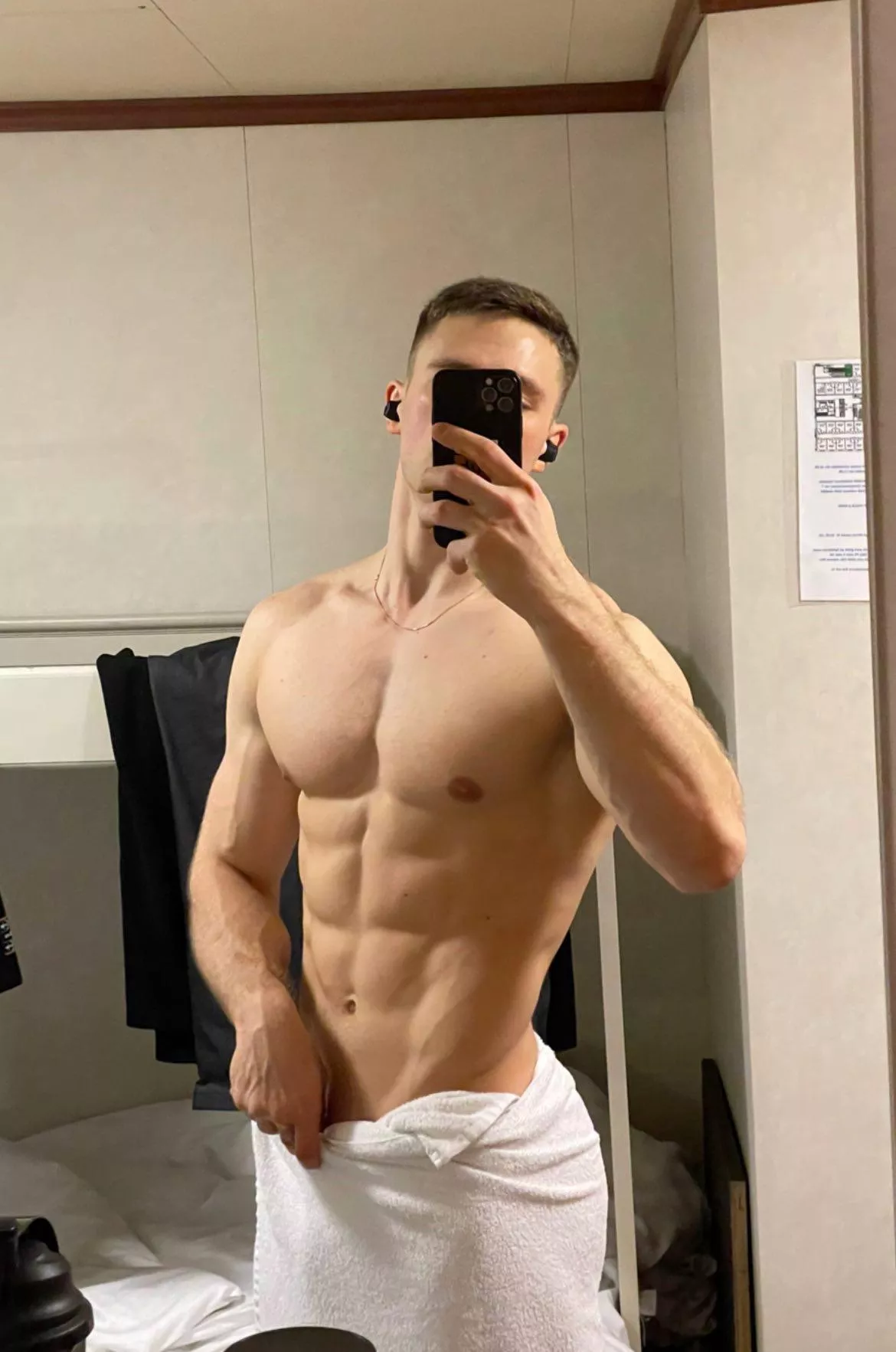 Should I drop the towel? posted by greeenza_xxx