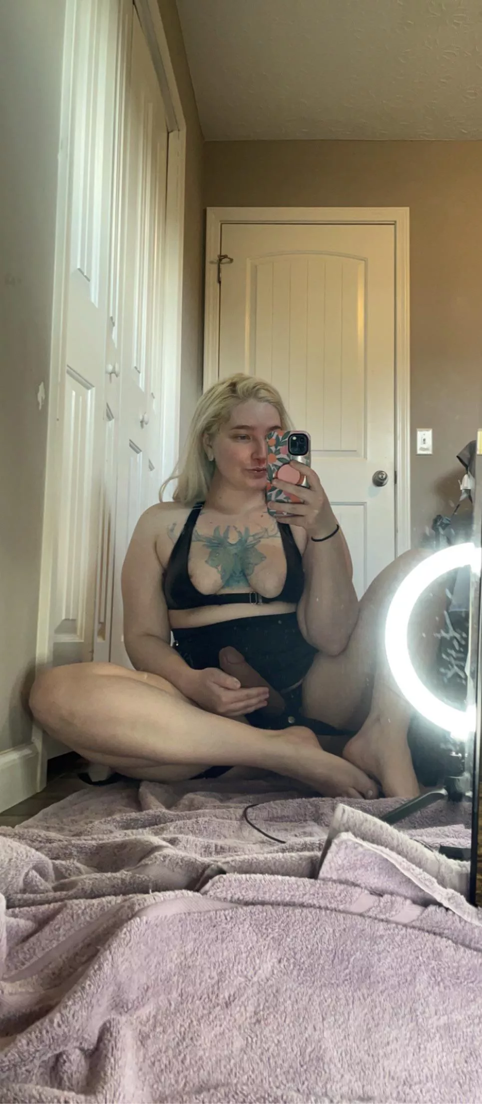 Should I fuck you or should you fuck me? 🥺 posted by Electronic-Coconut62