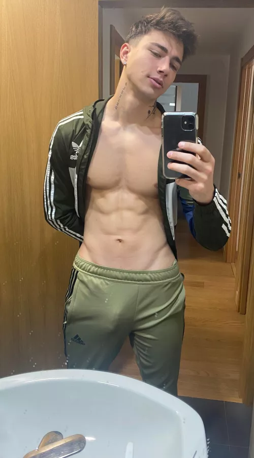 Should I go Commando today? by Goldengeorgiii