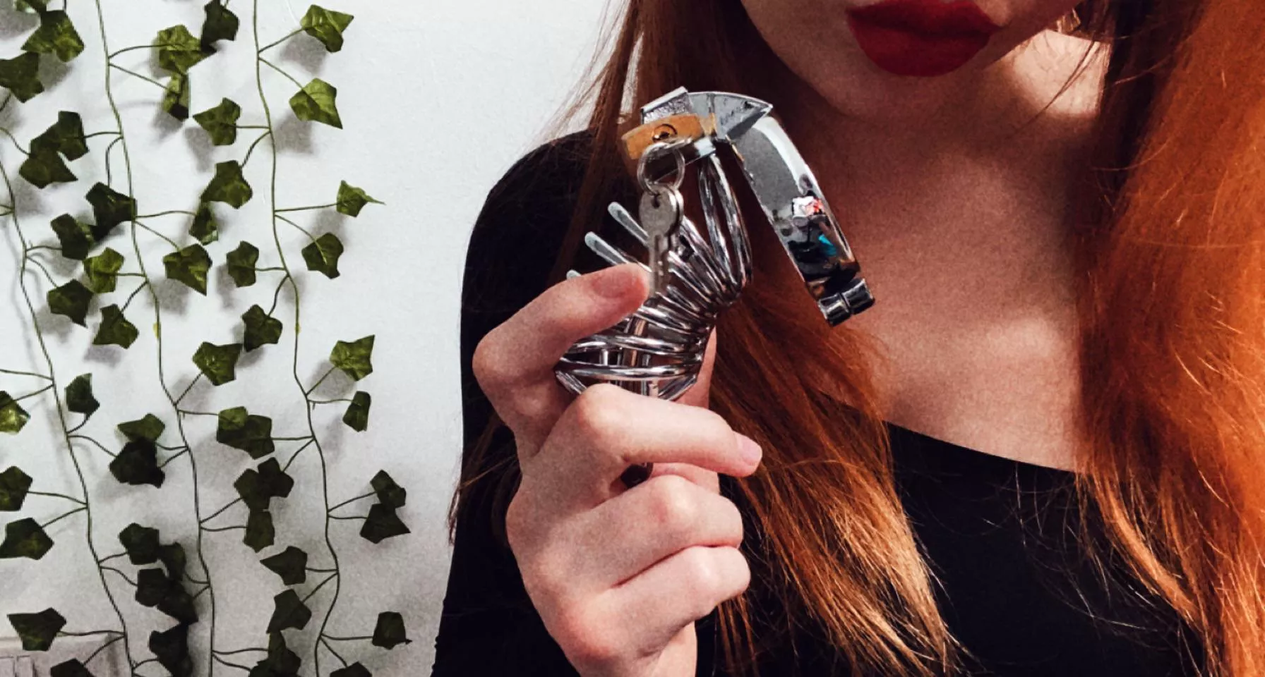 Should I keep the keys? Or throw them away?? 🤔 [domme] posted by Poisonivy309