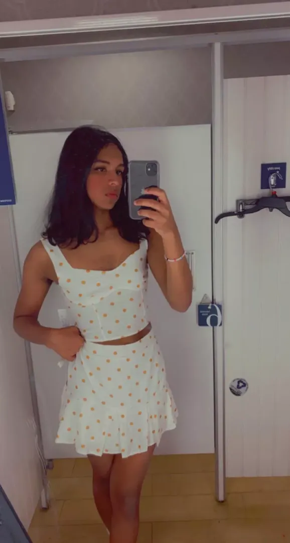 should I only wear feminine clothes? posted by Antique_Specific_872