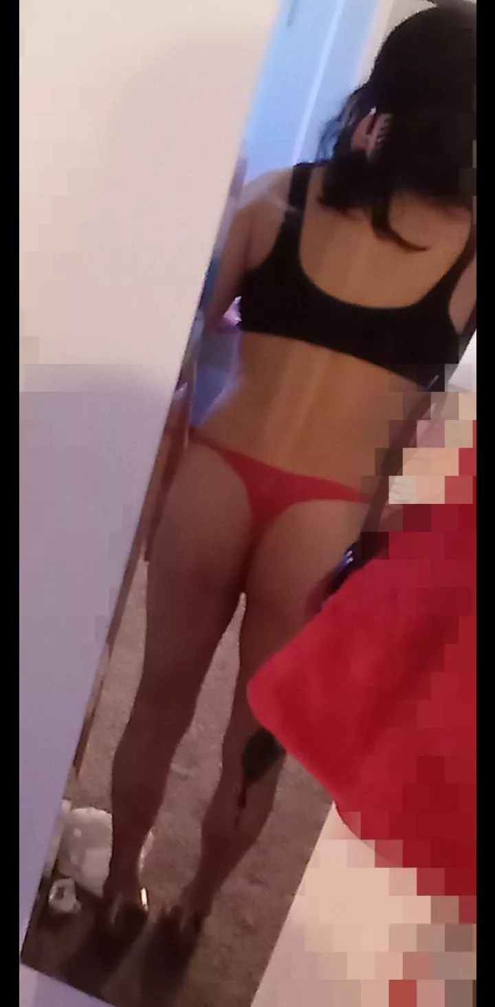 should I post more?? 🤔 posted by CD4U2PLAY0