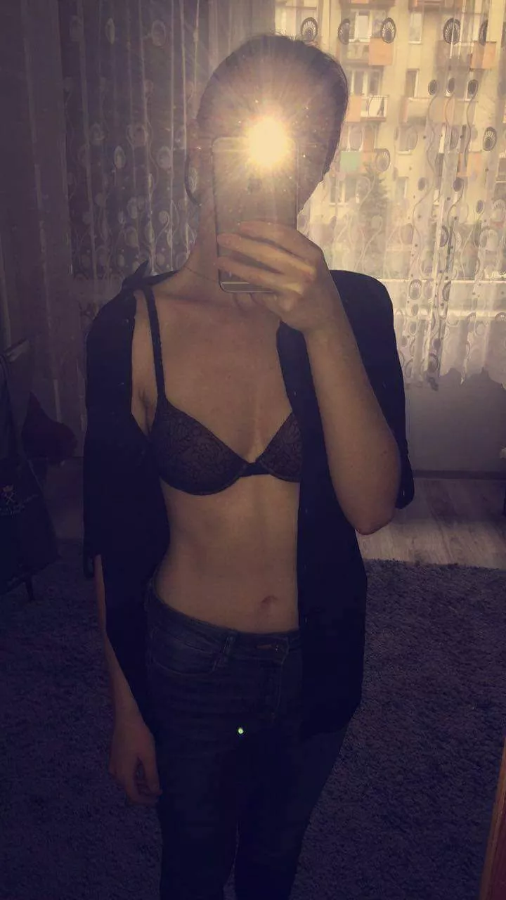 Should I show more? (f21) posted by Lord_Despi