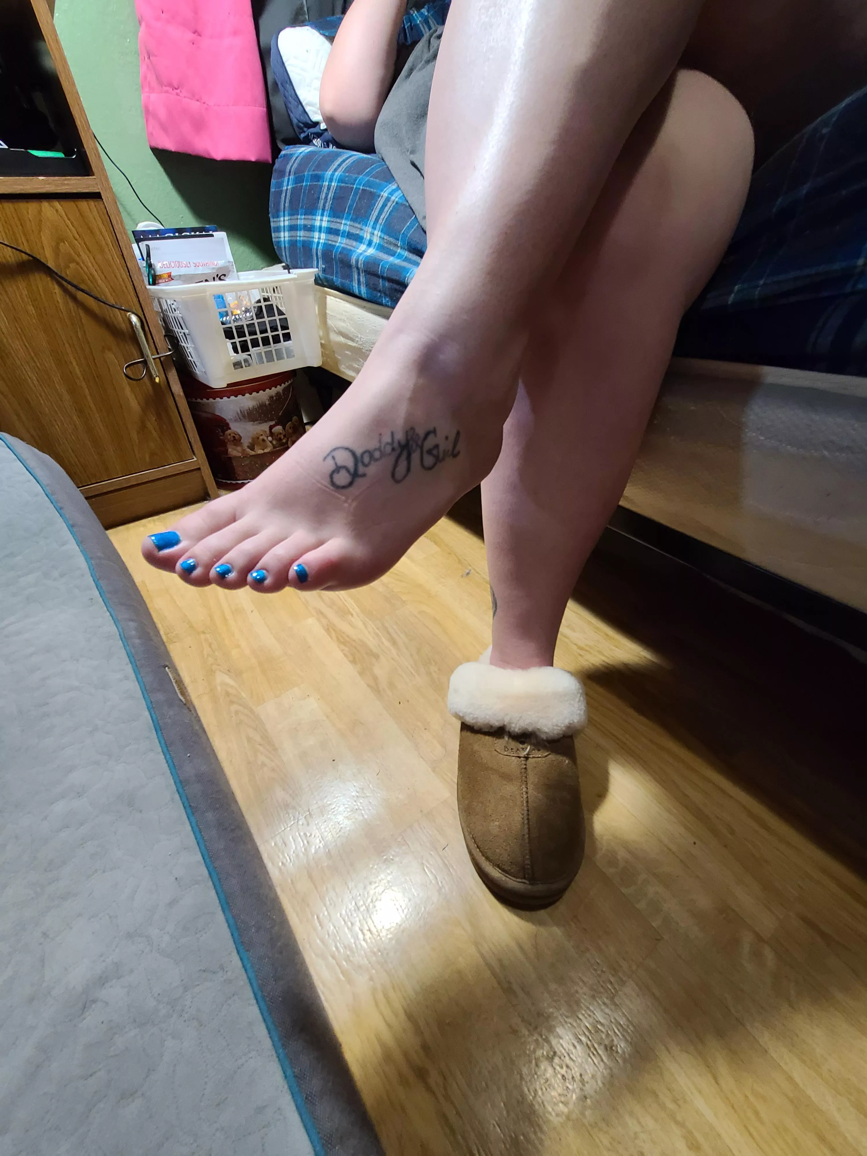 should i take my other slipper off? posted by ALS_Productions