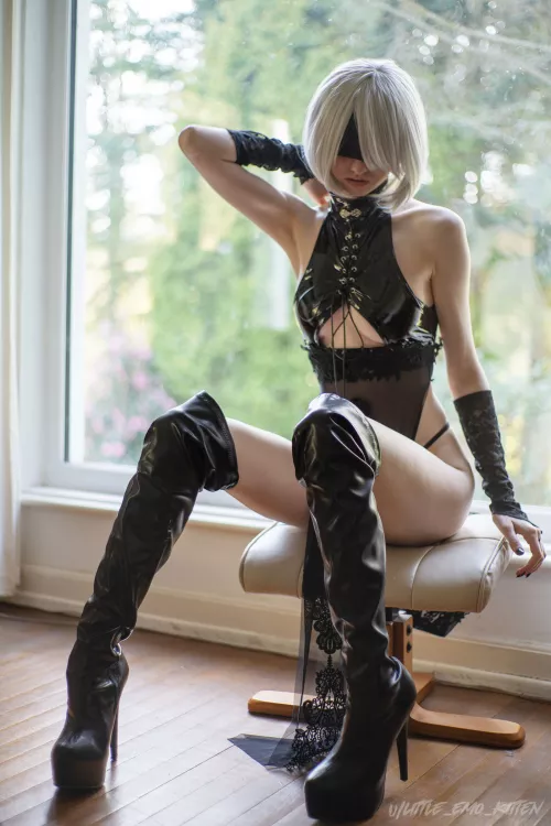 Should I wear my new 2B cosplay to comic con? 😋 [F] by little_emo_kitten