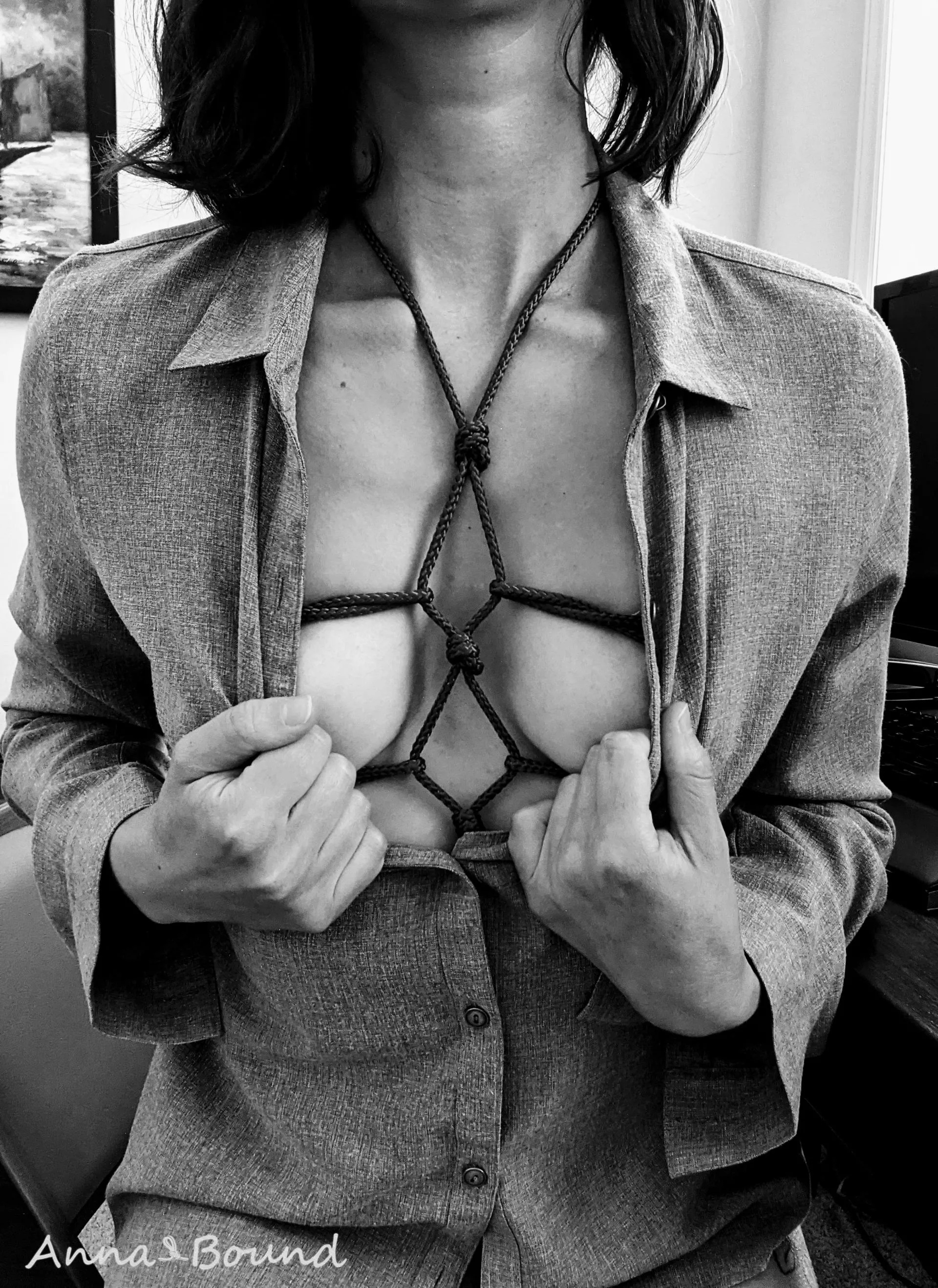 Should I wear this to a Board Meeting? (Exec in the office, submissive in the sheets) posted by TheAnnaBound