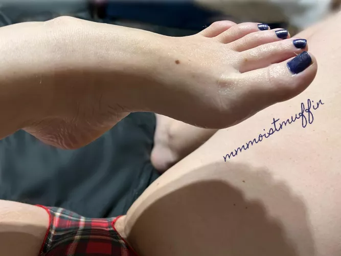 Should I wear your cum in my shoes all day ? by mmmoistmuffin