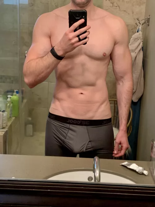 Should married dad(36) lose his undies ? by dumbbelltony