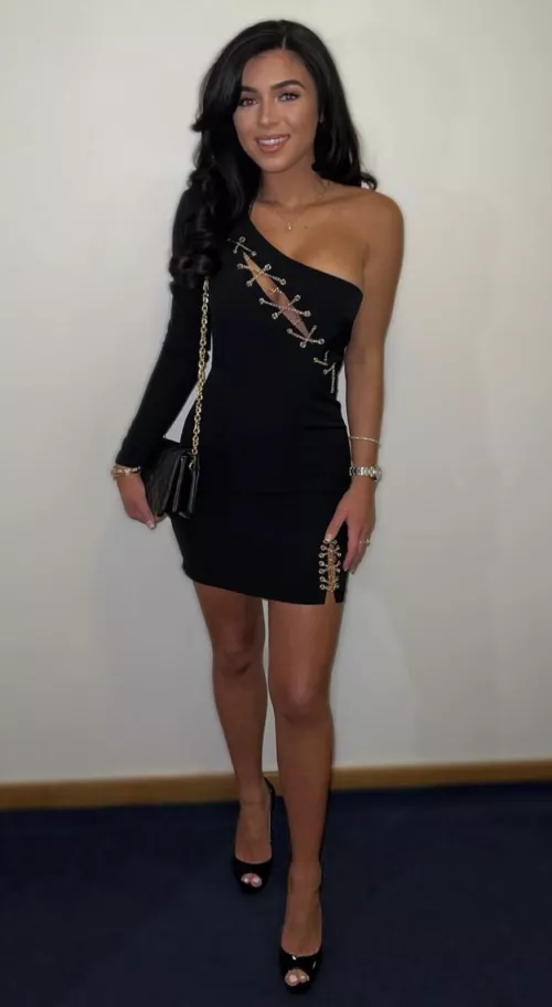 Shoulder by round_plastic