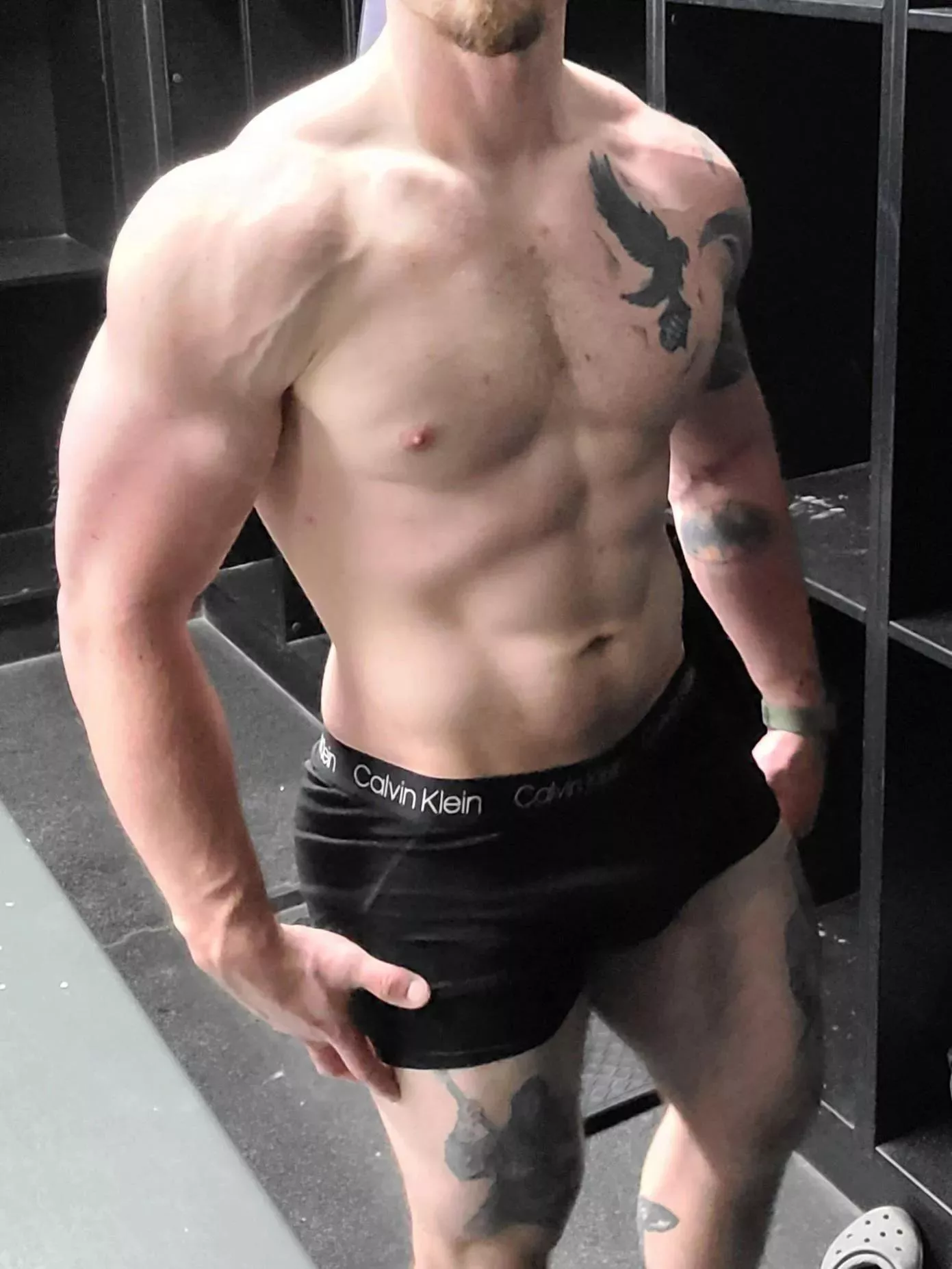 Shoulder pu[M]ps make me feel a certain way posted by Krakenite_away