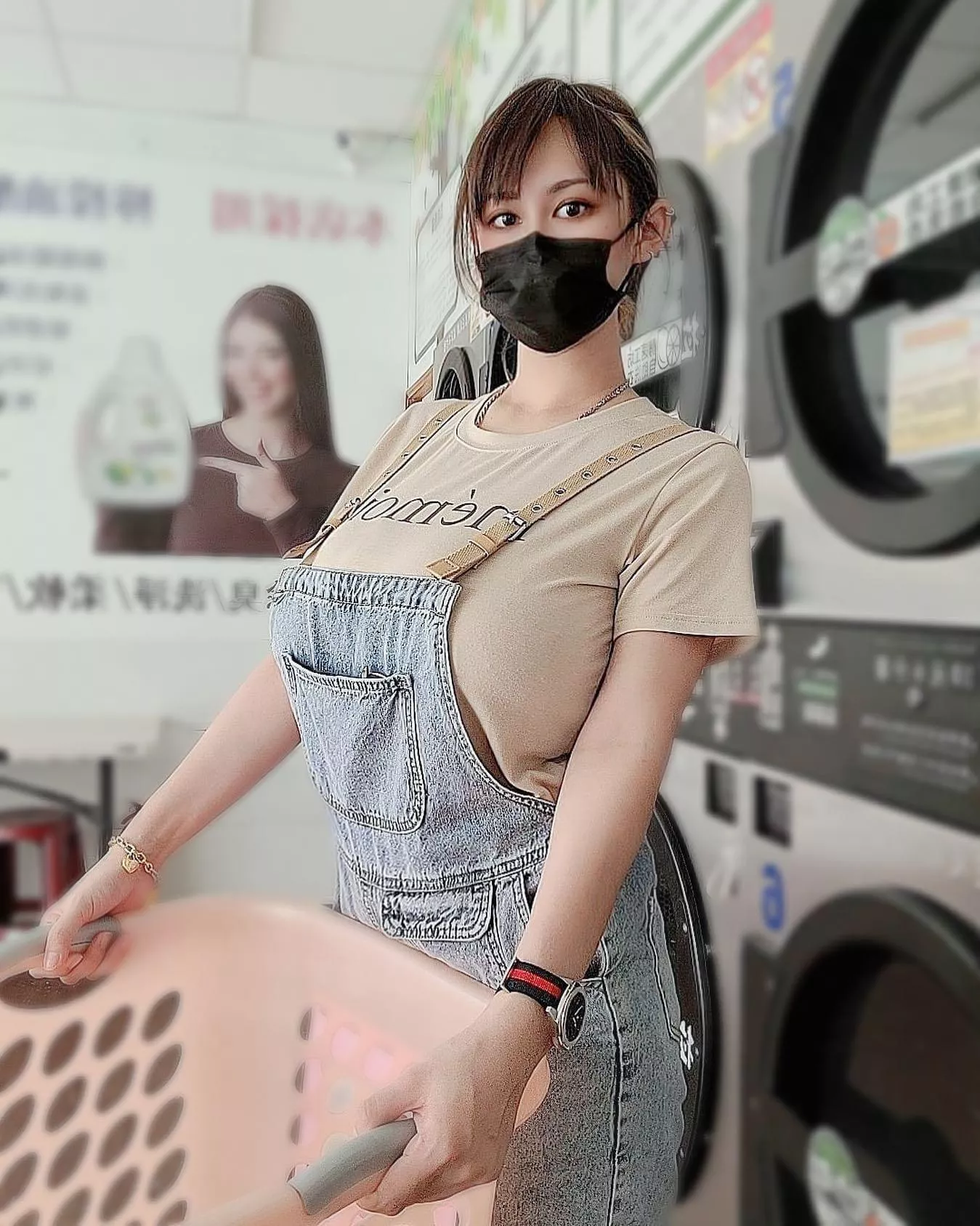 Show me how to wash! posted by SnooPaintings1562