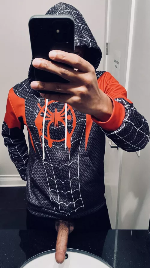 Show me where to shoot my web by thickor2thick