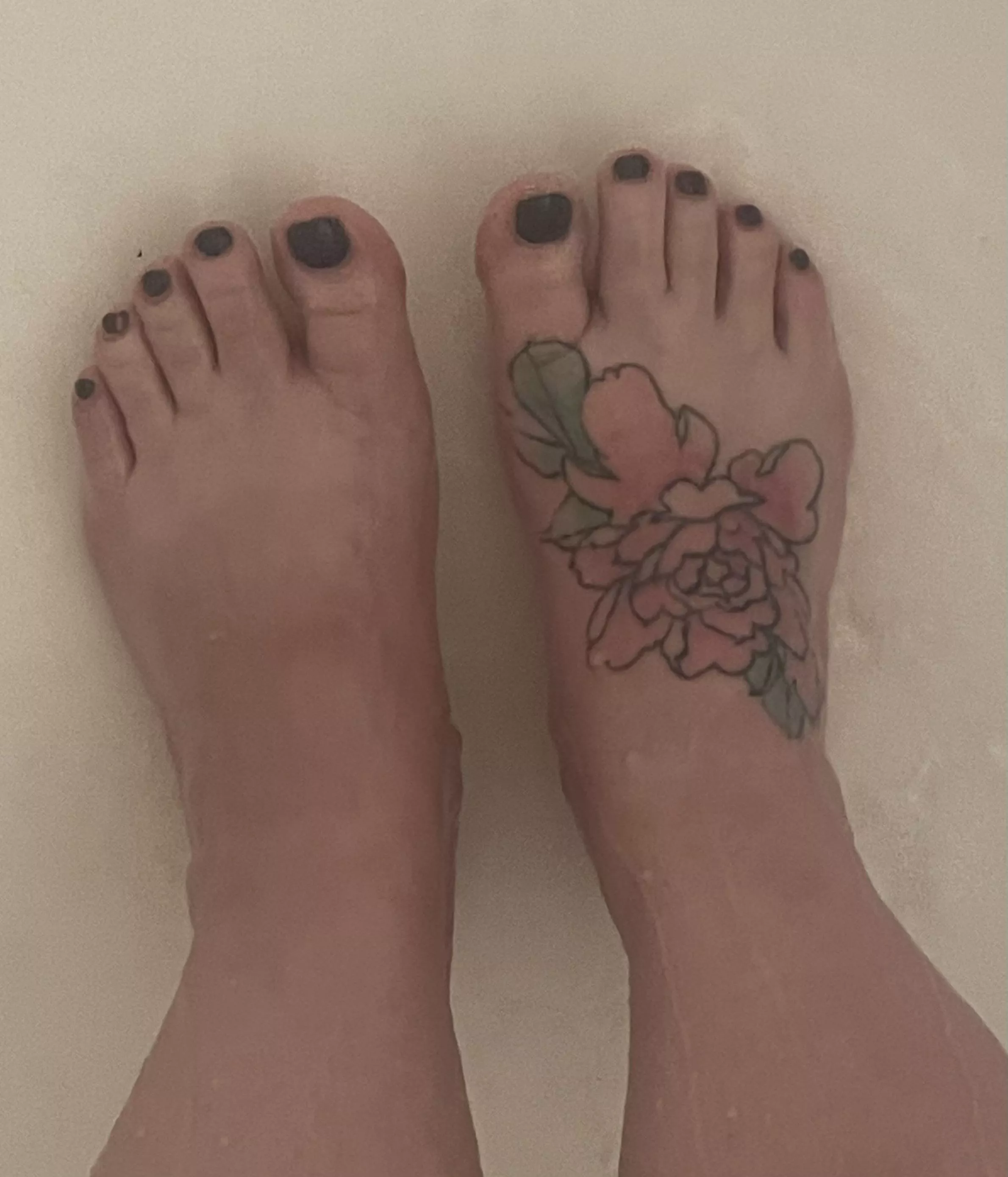 Shower feet 💦 posted by Own-Pea1114