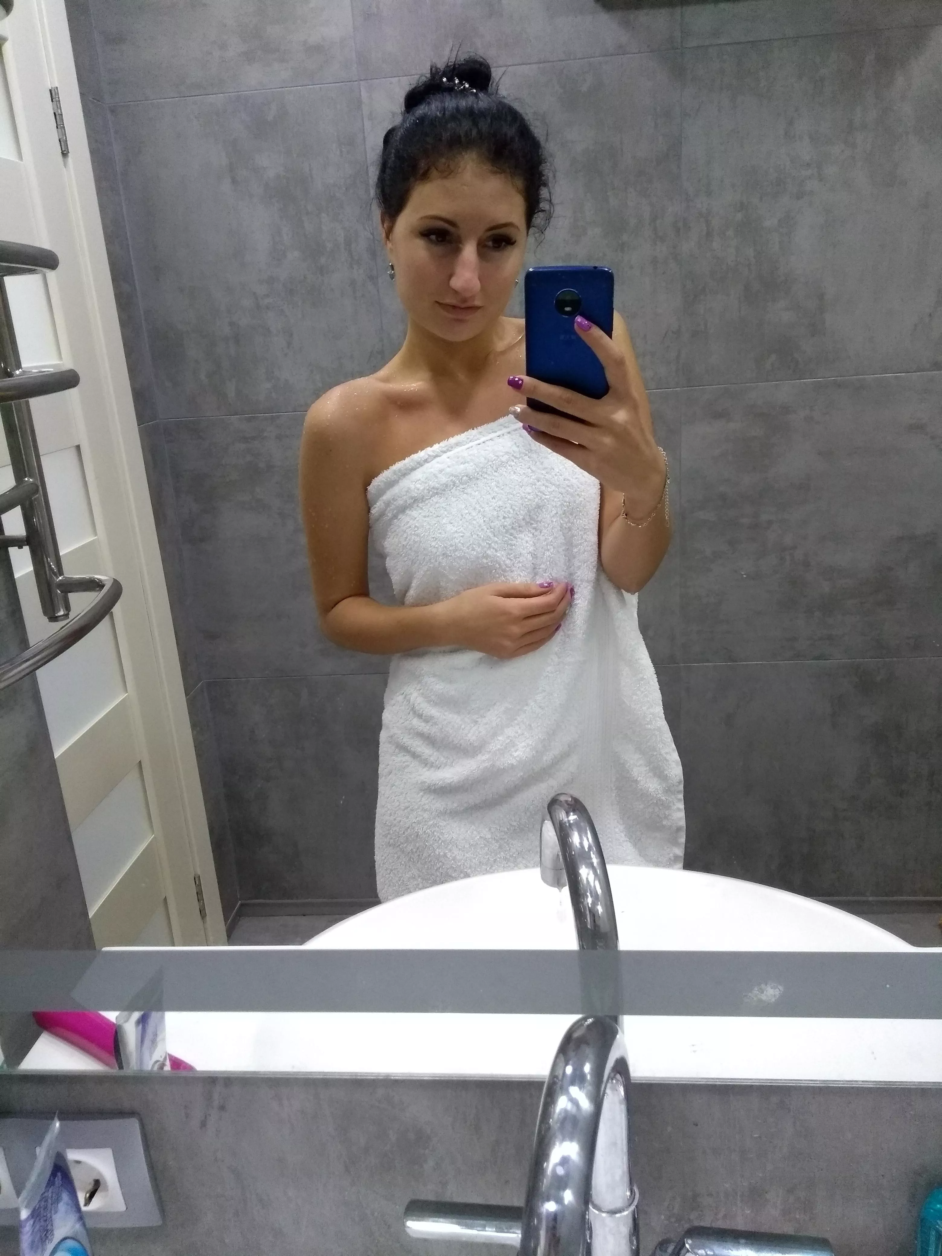 Shower selfie Ukrainian girl 🇺🇦 posted by UkraineGirlChat