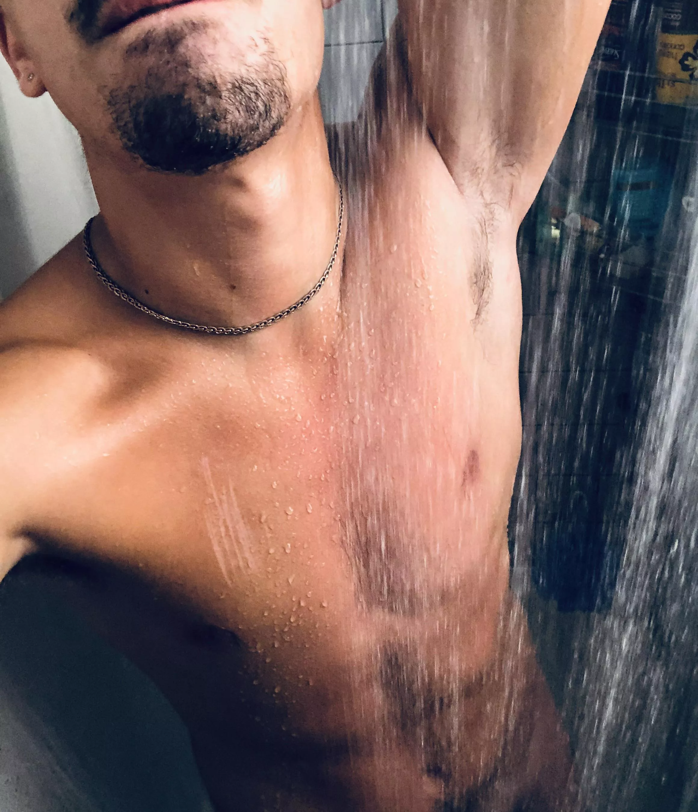 Shower session (24 years old) posted by FreddyConwell