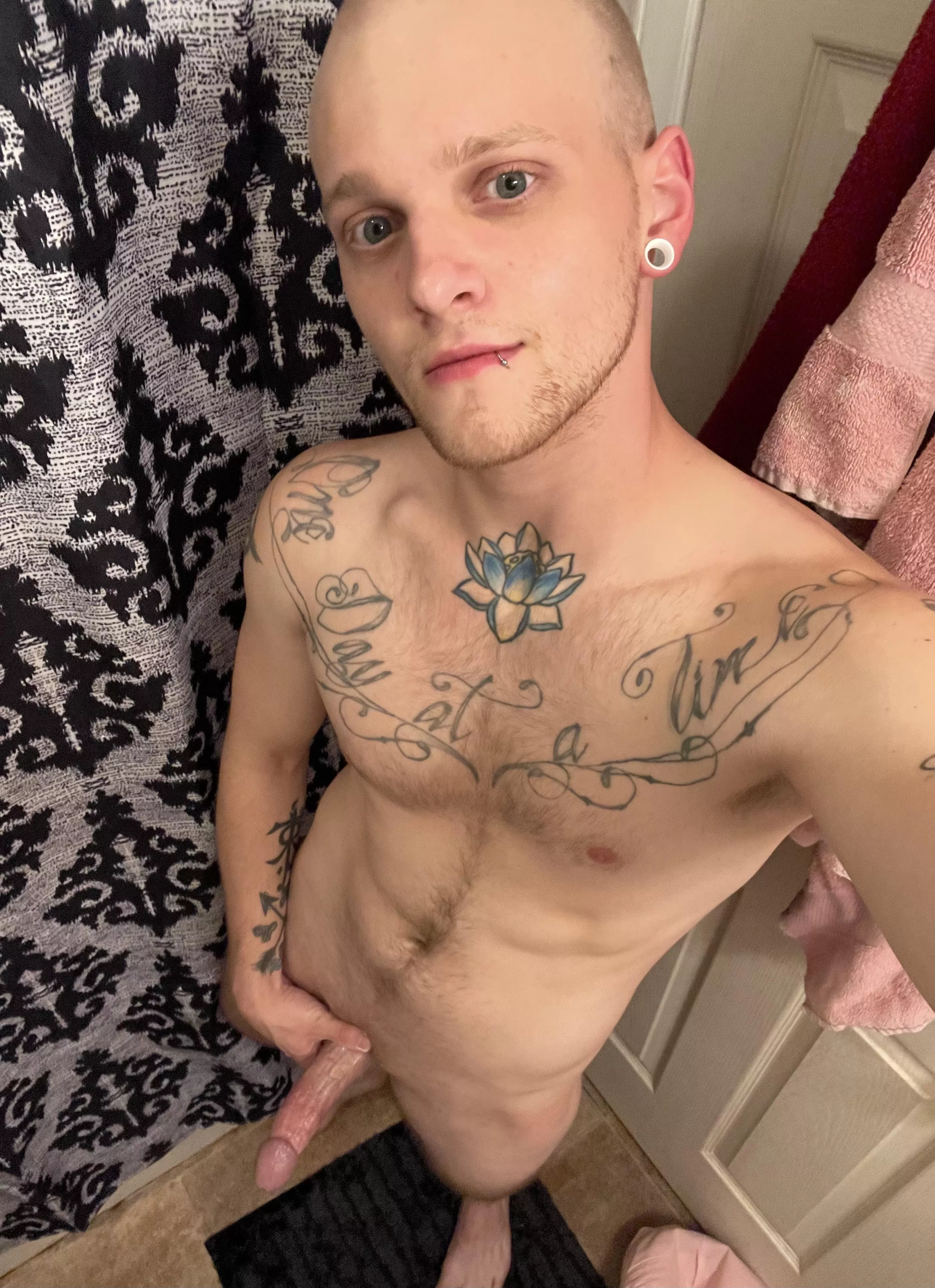 Shower time ☺️ posted by Michaelbear420