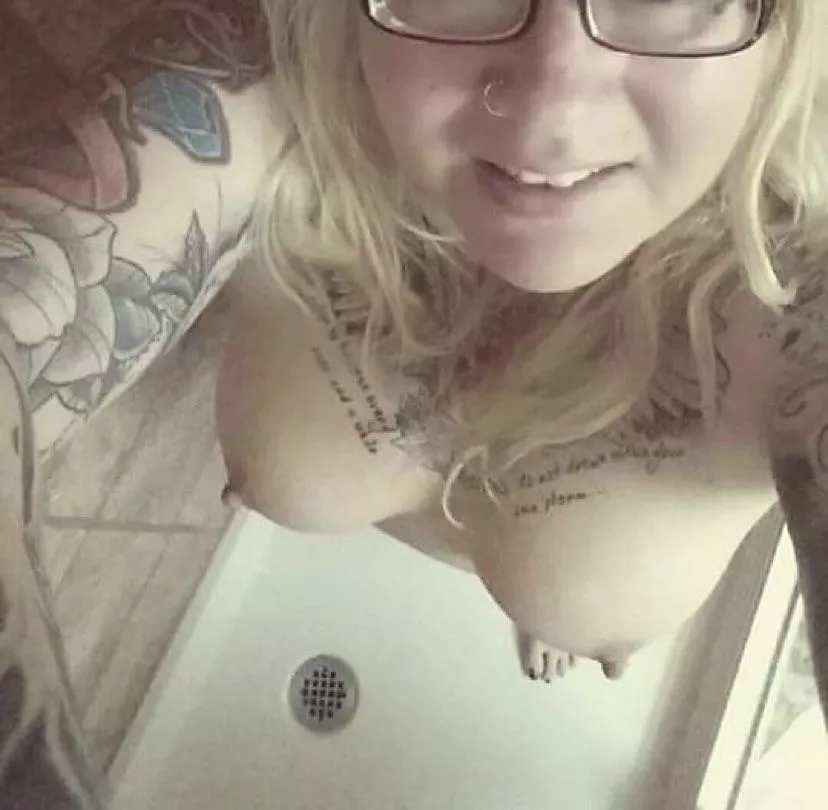 Shower time daddy ;) posted by Worried_Aside_9139