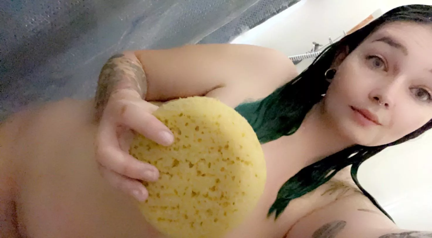 Shower time. posted by mac0125