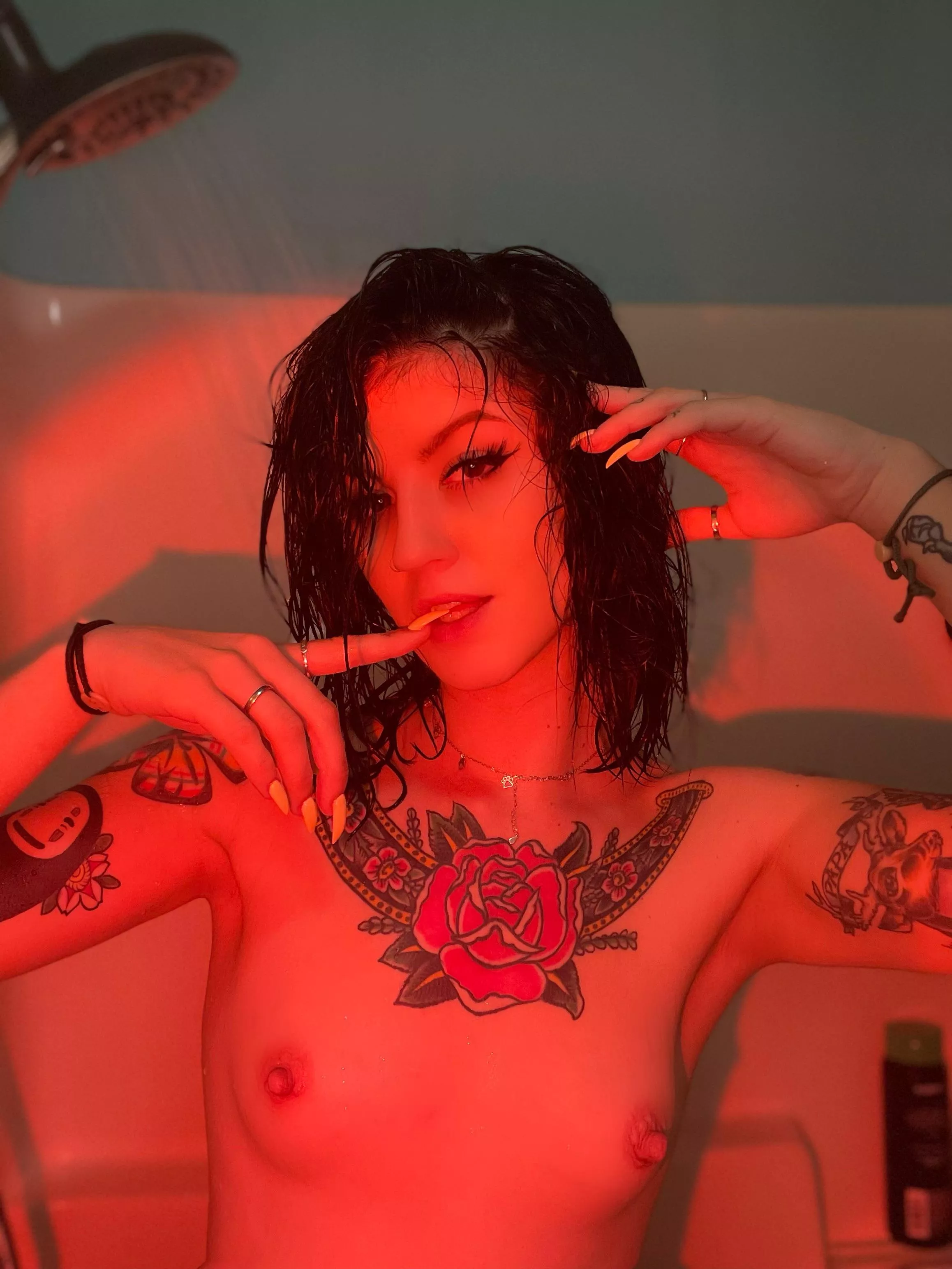 Shower vibes 😈 posted by LessProblem3991