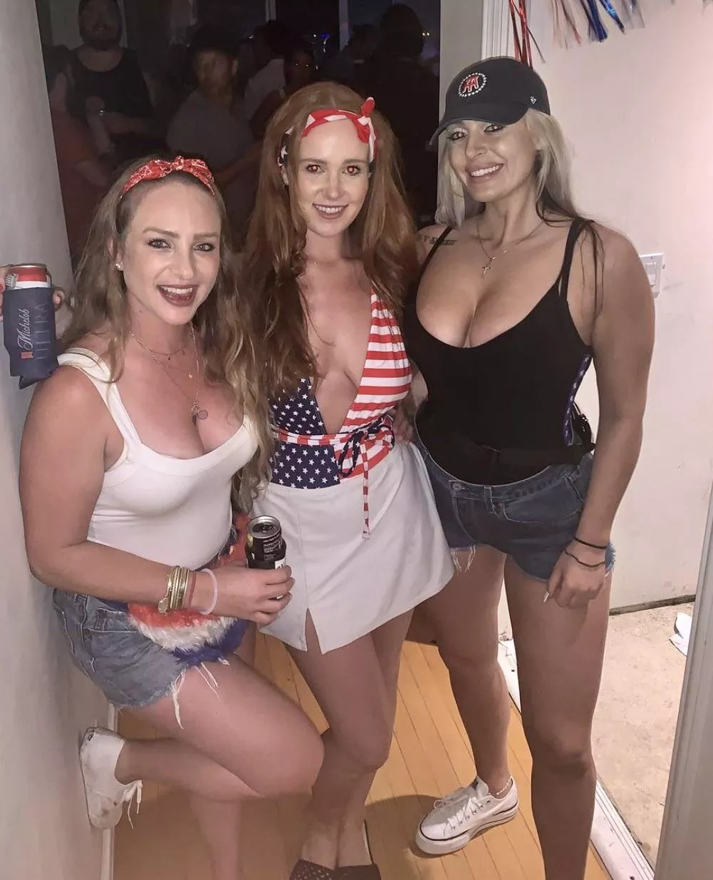 Showing cleavage posted by swordmastax10