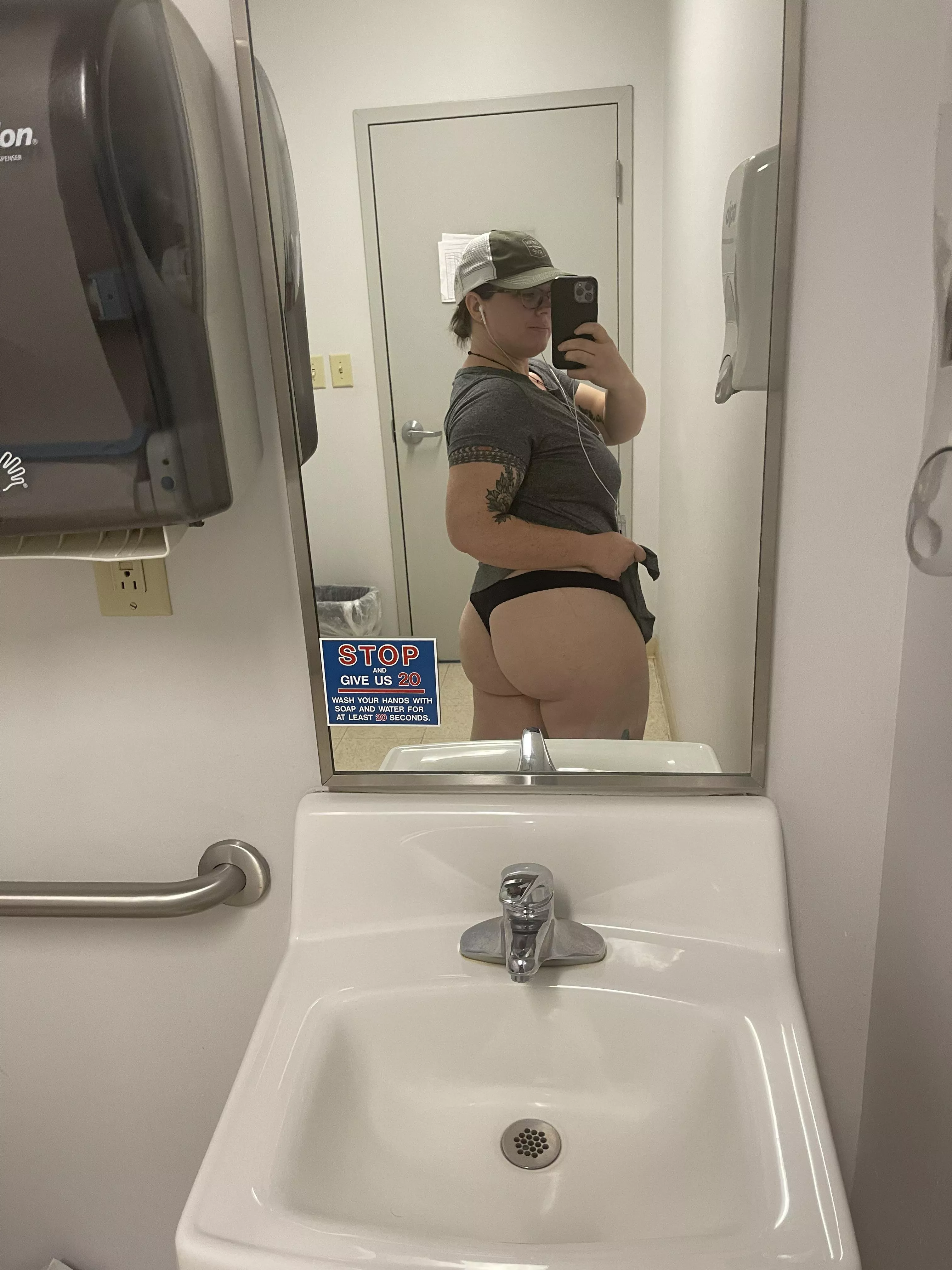 Showing my ass at work today.. literally. posted by Spring1245