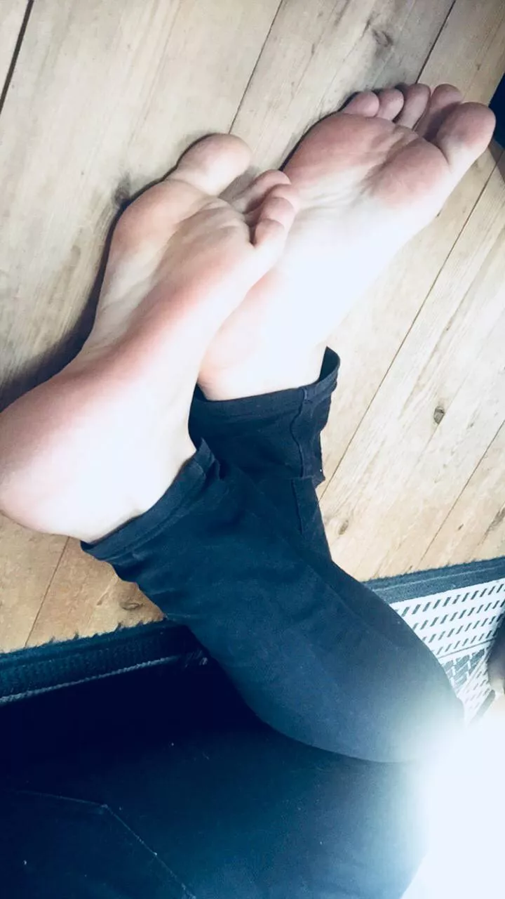 showing off 🐾 posted by EcharPanza