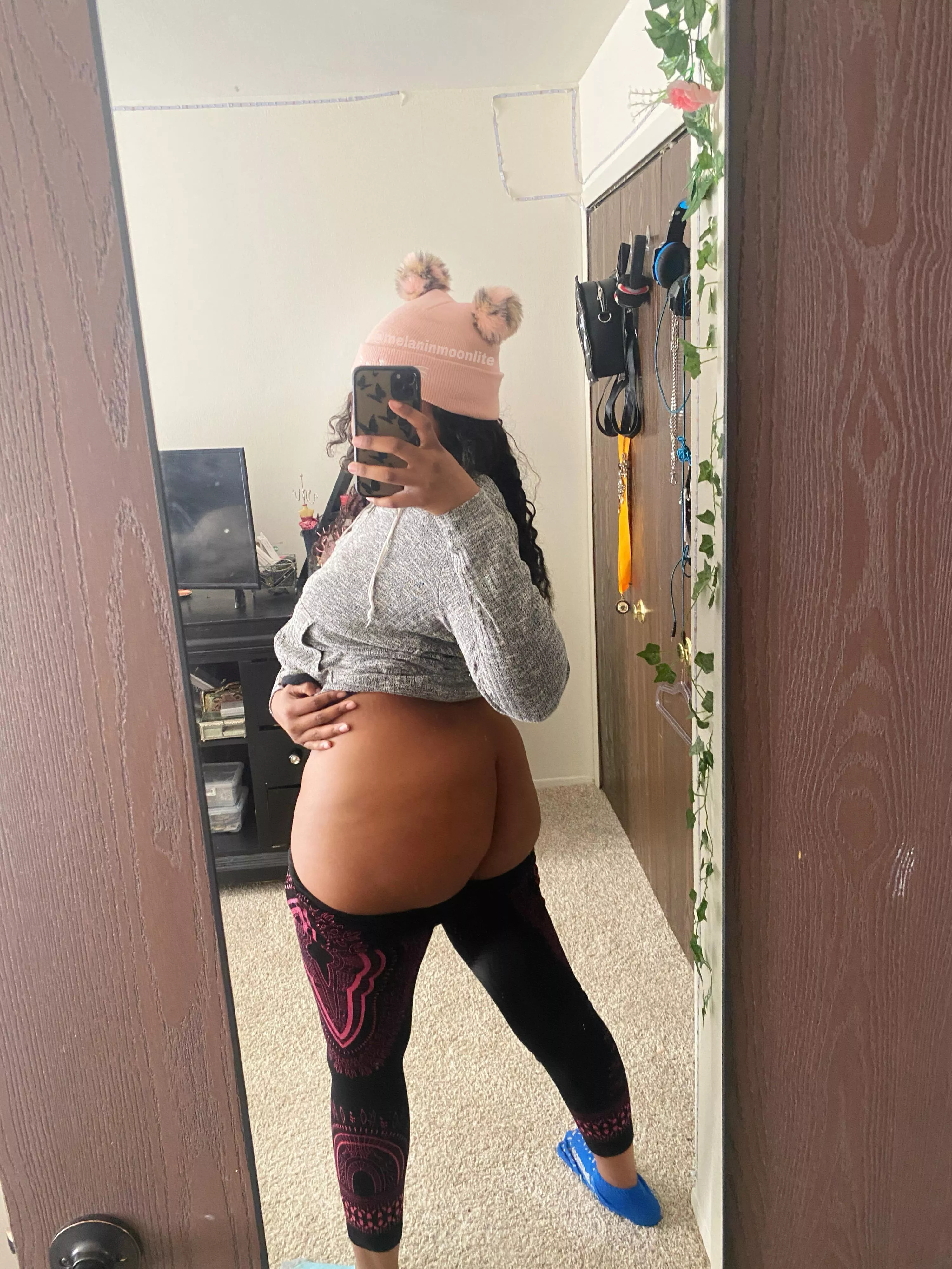 Showing off 😋 posted by Icy_Champion_5789