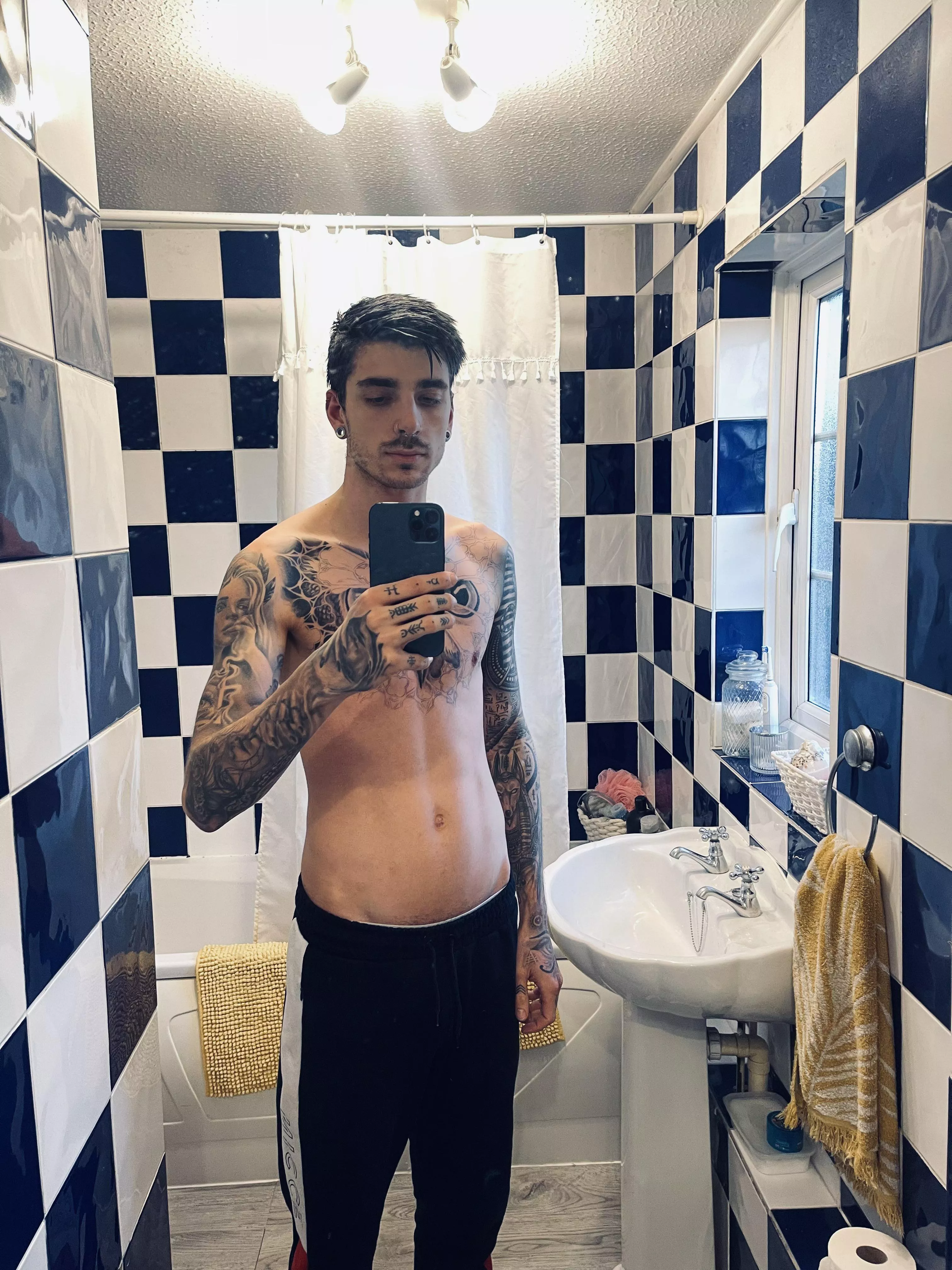 Showing off my tatts posted by bsellismodelling