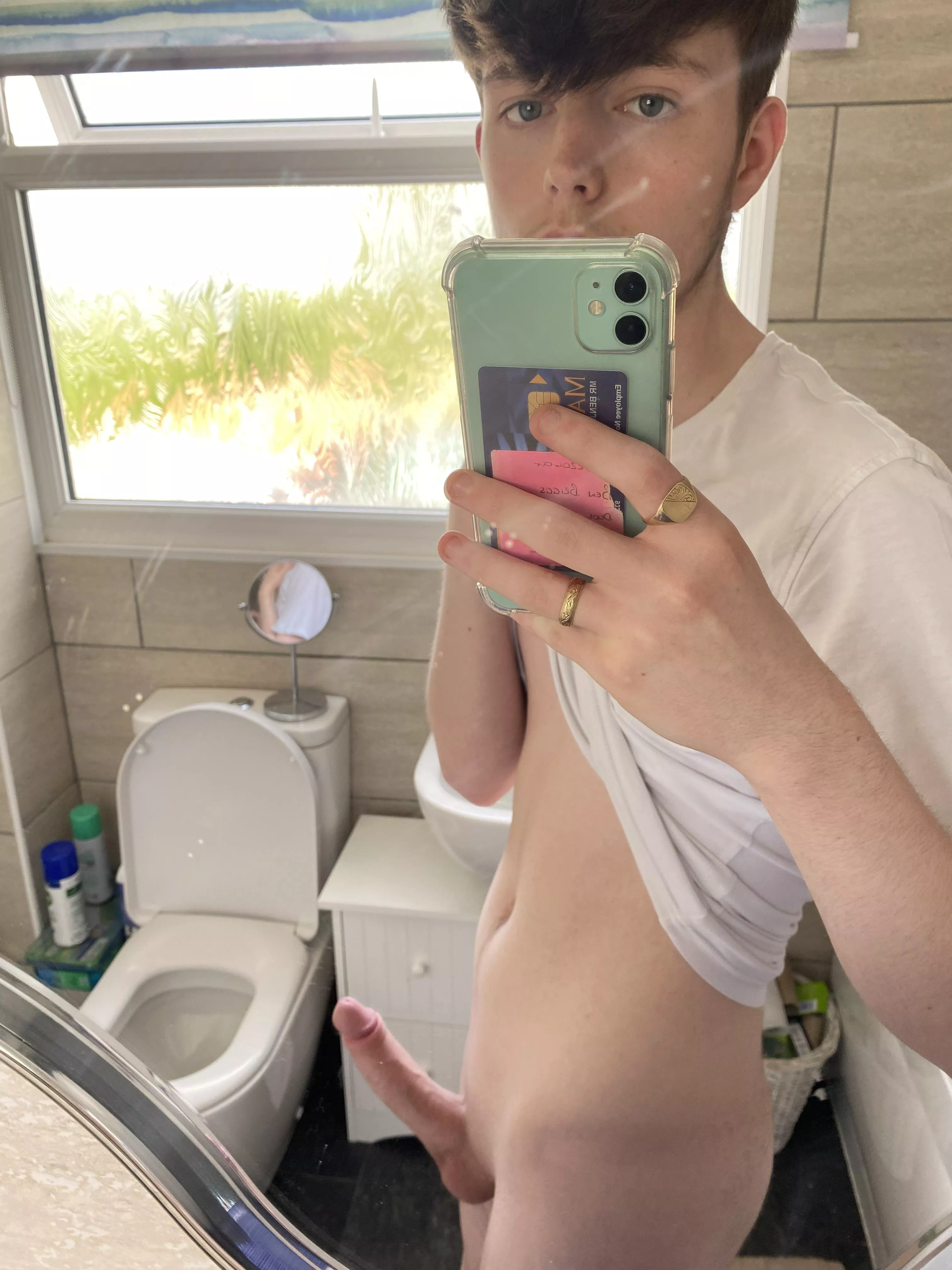 Showing off my twink body 🥰 posted by HungboiBen