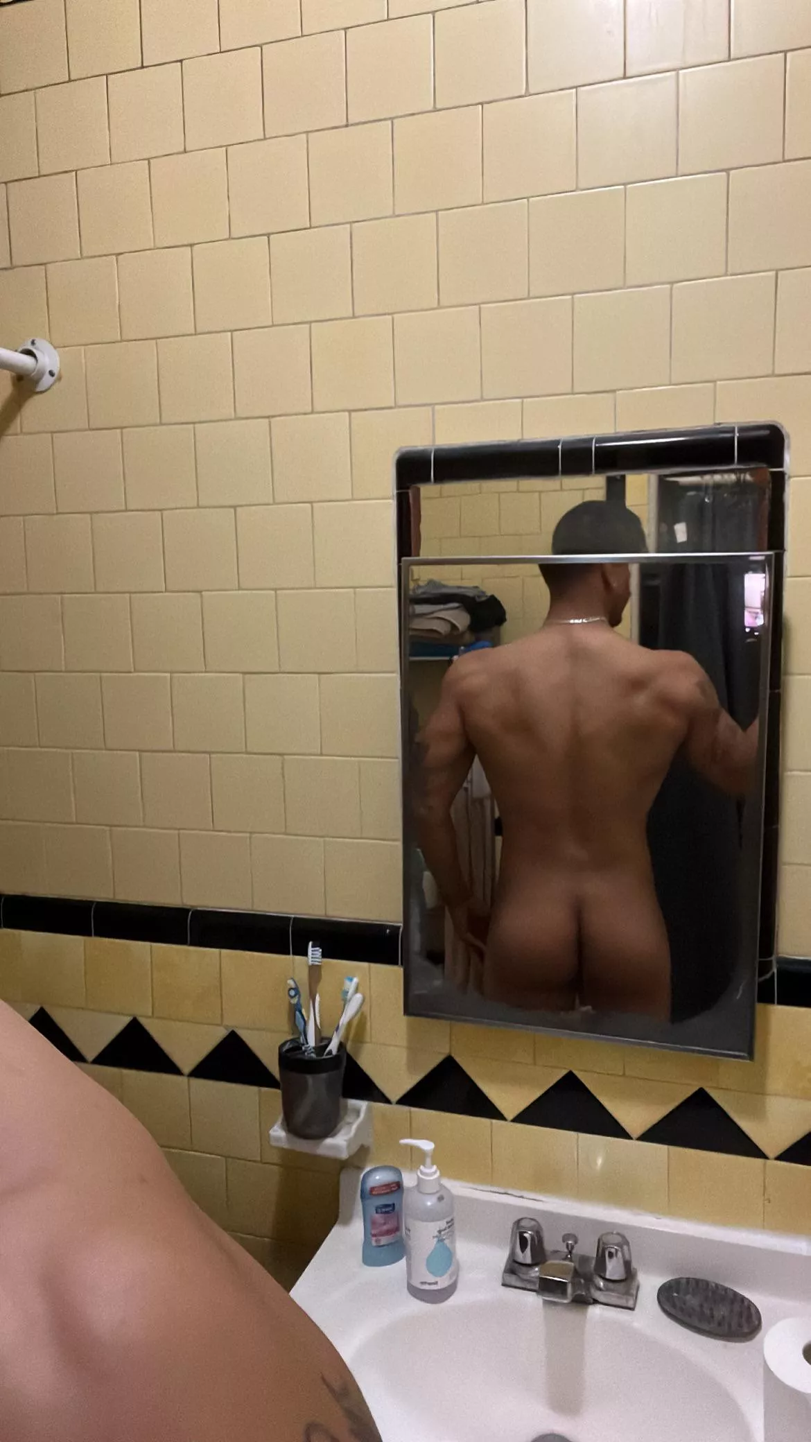 Showing off the backside tonight posted by KingAdonis06