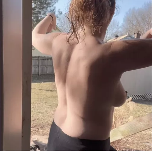 Showing the roofers what I got ! [F] by mindfreeme