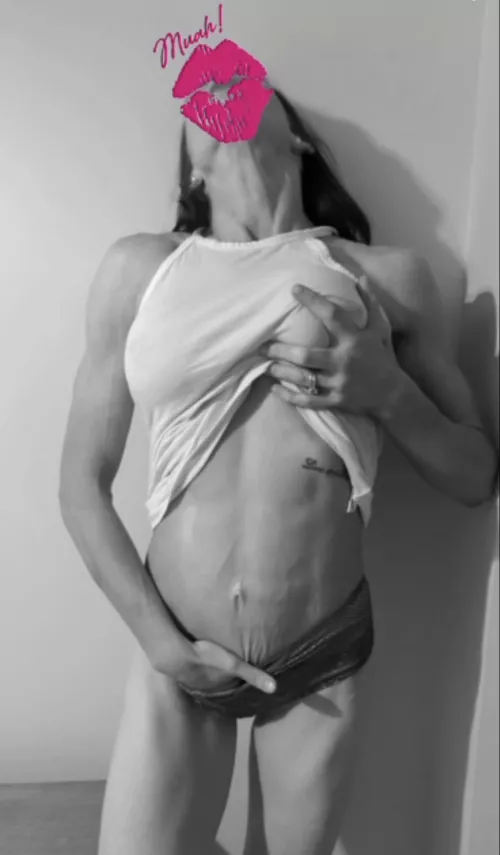 shredded abs, wet pussy by fitlillyD