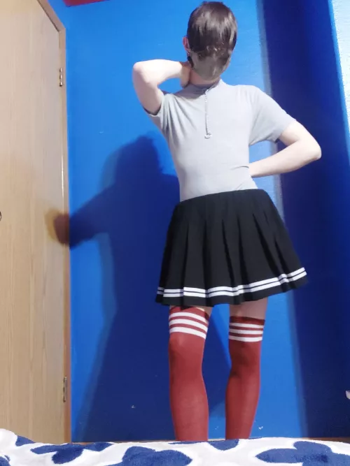 *Shy femboy noises by Golren_RL