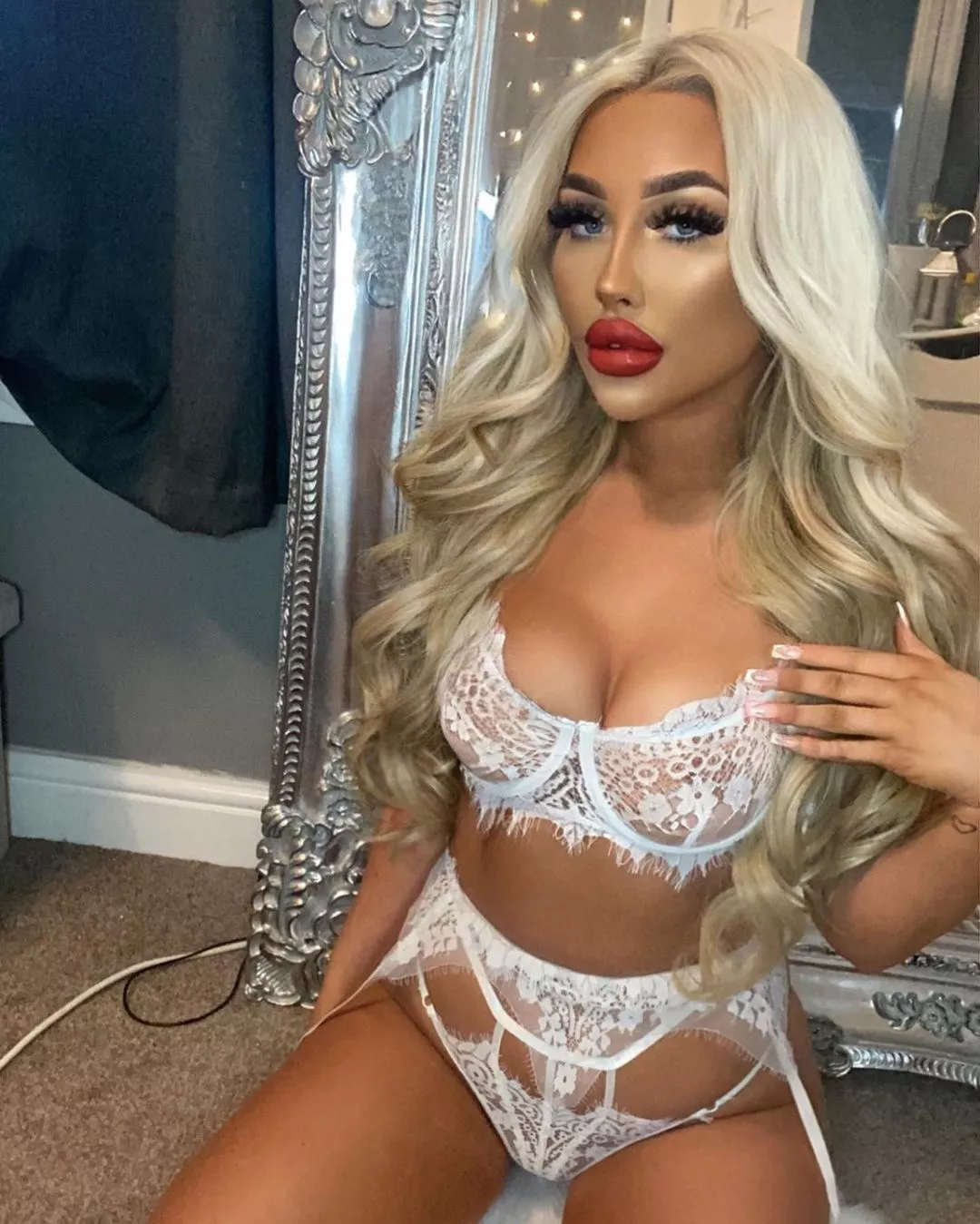 Sian posted by bimbo__lover