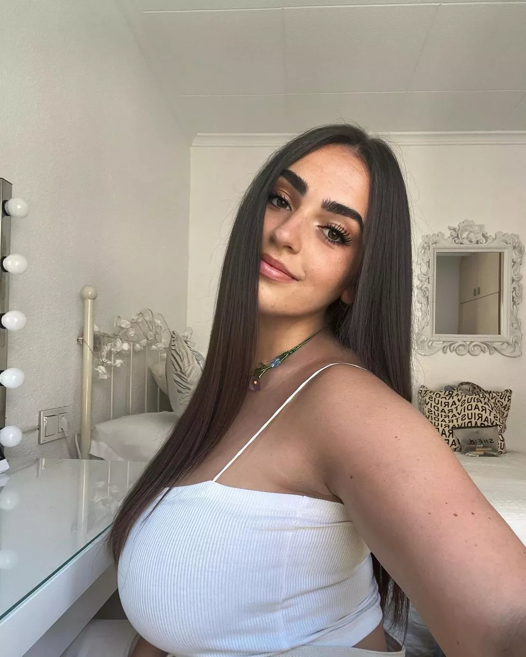 Side pose posted by shawns777