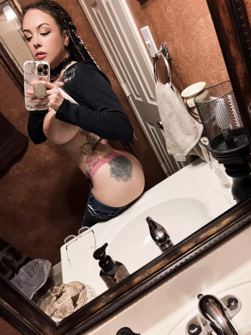 Side view for ya! 😈 posted by TexasTwo81