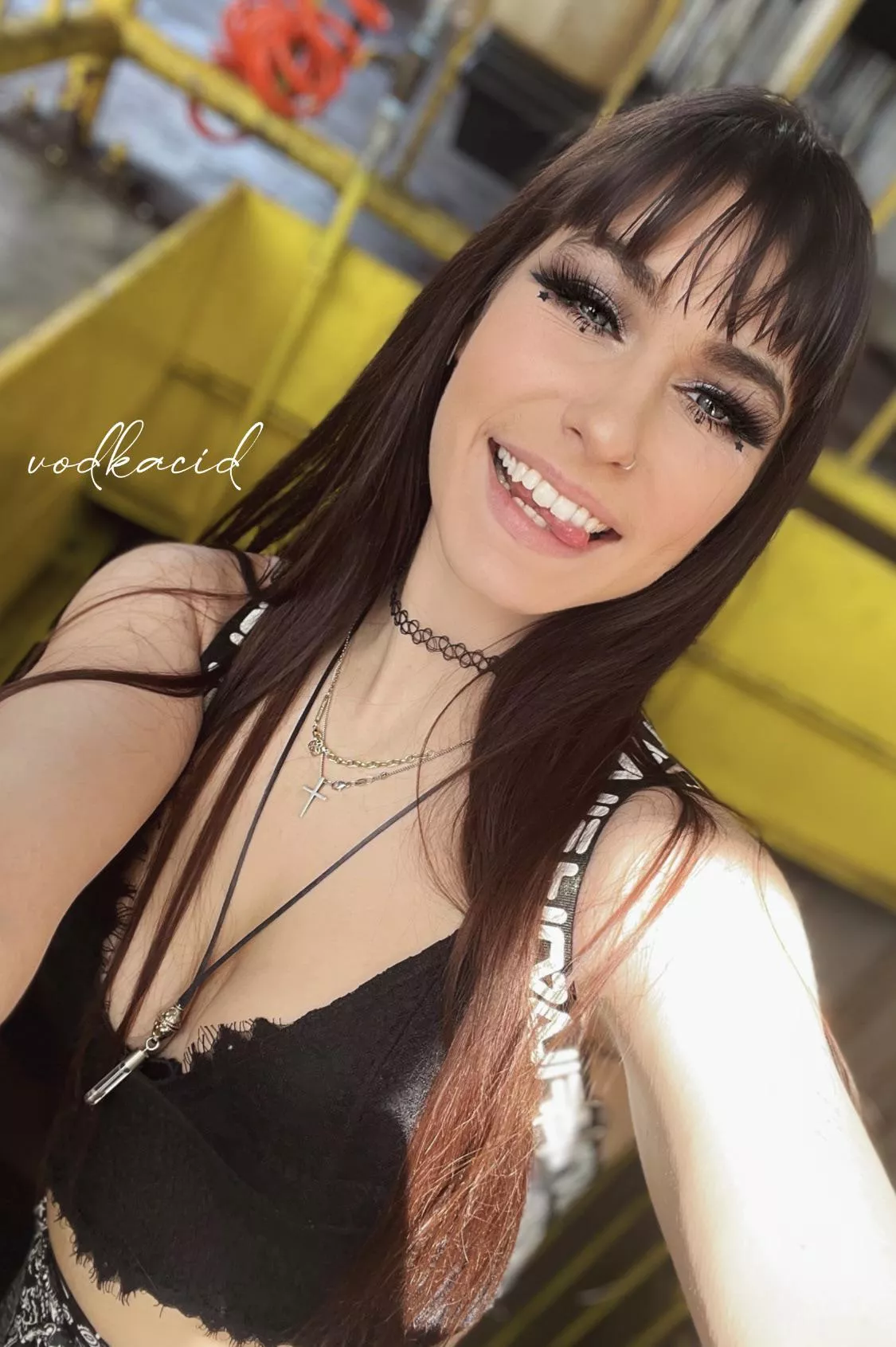 silly selfie posted by xvodkacid