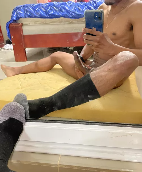 Single (27) first post here, i'm a latin guy with a huge cock ready to get adored, i'm 9” and i'm so horny 🔥 by marlenetwerking