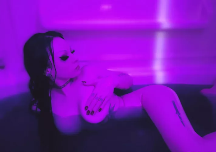 Siren ⛈️ by xmissxlilith