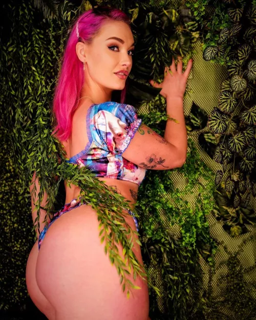 Siri Dahl (@therealsiri.ps) [Instagram] by Maxwell-95